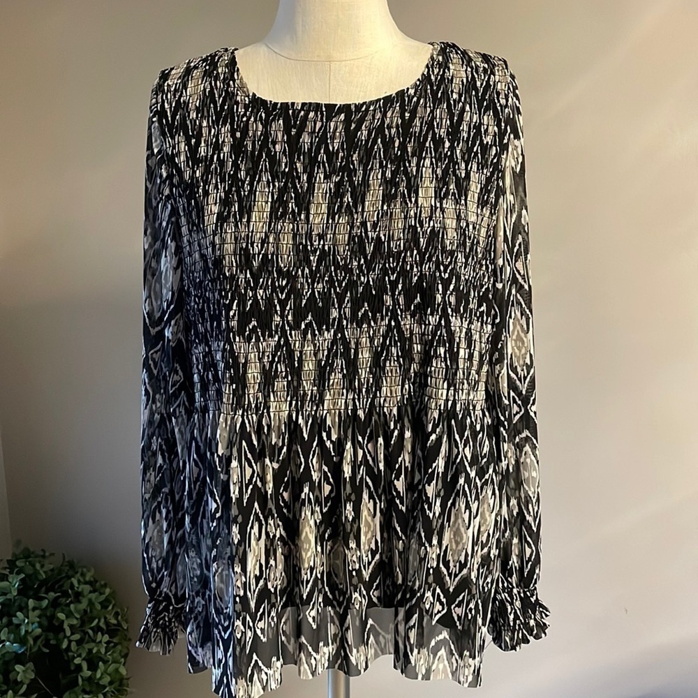 Rose & olive geometric smocked mesh / peplum lined blouse semi sheer LS size L